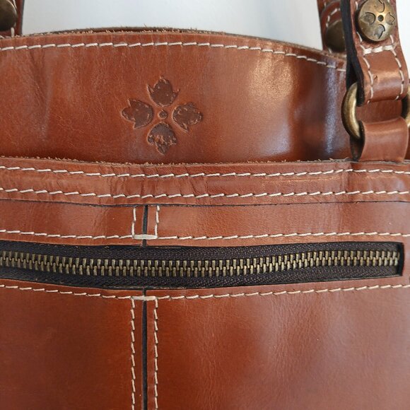 Patricia Nash Classic Shoulder Bag🤎 - Picture 7 of 15